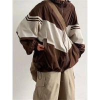 Jacket Windbreaker Wanita Pria Kombinasi Warna Cokelat Krem Jacket Windbreaker Wanita Pria Kombinasi Warna Cokelat Krem
